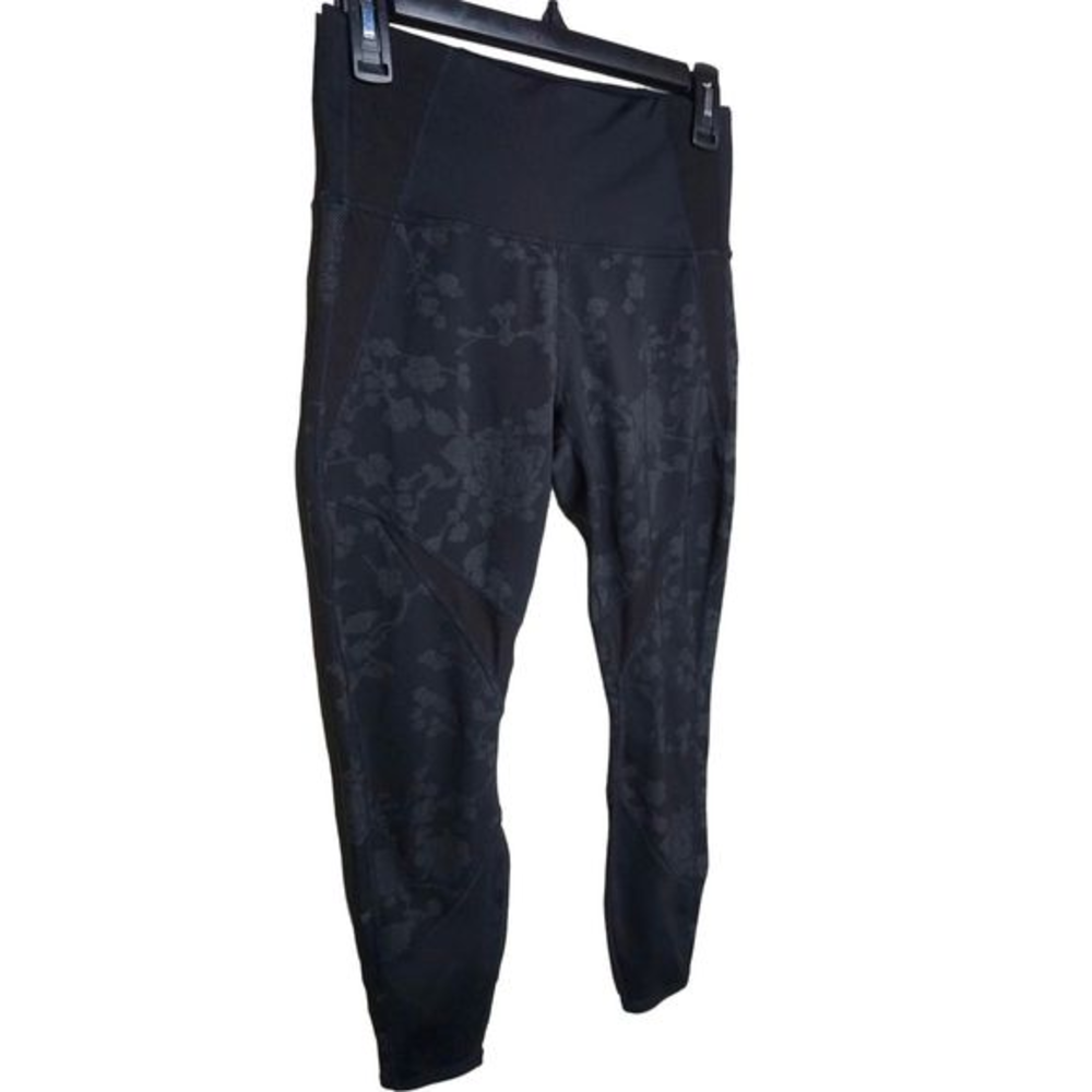 Athleta Moonlight Precision Tight Camo Crop Mesh Sz Small Petite Women's Pants